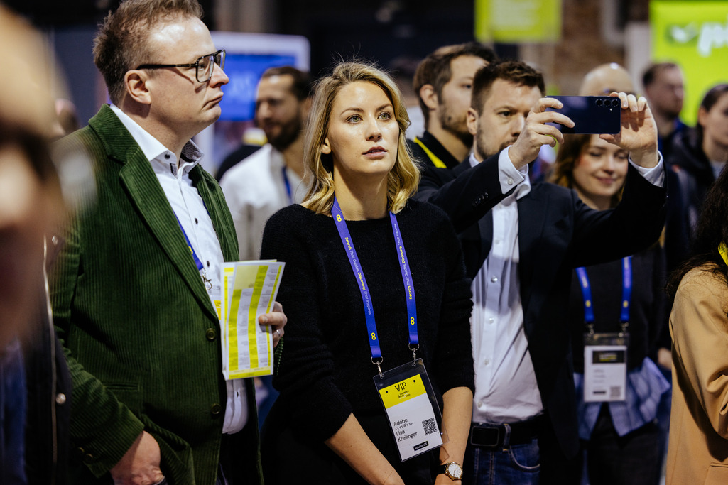 https://res.cloudinary.com/ecommerceberlin/image/upload/v1741616757/Website/PREMIUM%20SERVICES/ebe26_premium_services_badges/ZDJECIE%201.jpg