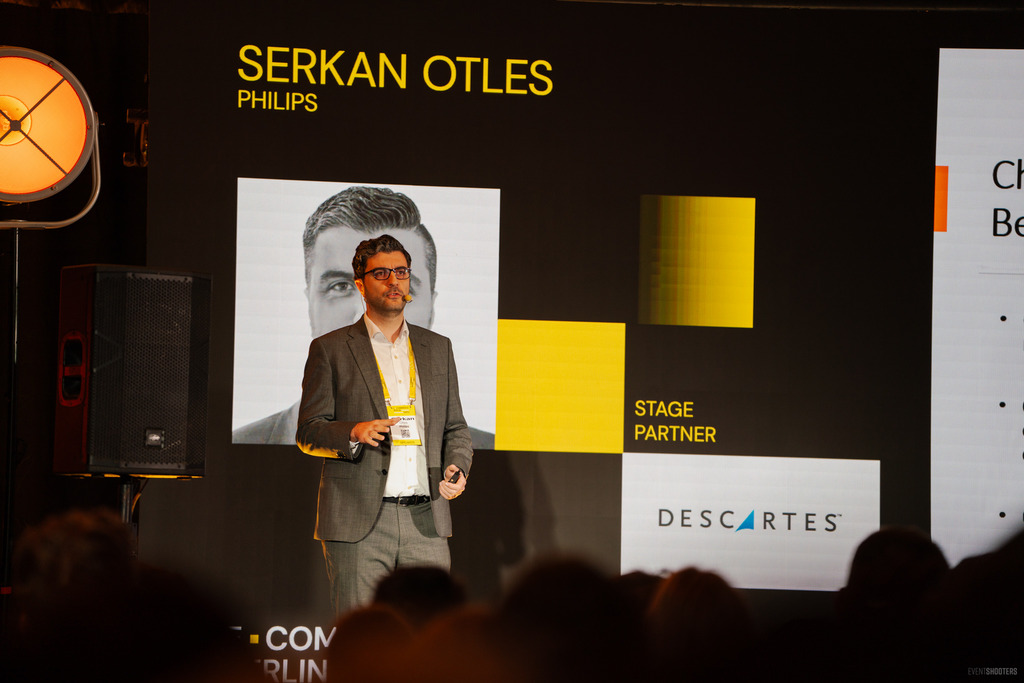 https://res.cloudinary.com/ecommerceberlin/image/upload/v1741682337/Website/PREMIUM%20SERVICES/ebe26_premium_services_keynote_stage/ZDJECIE%203.jpg
